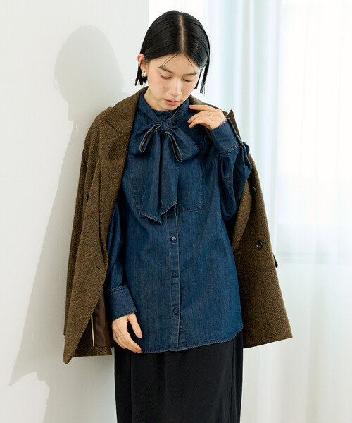 FREAK'S STORE(フリークスストア)の「リヨセル ボウタイブラウス/デニムシャツ(シャツ/ブラウス・レディース・ネイビー/ブラック/ブルー・フリ-)」の11枚目の写真