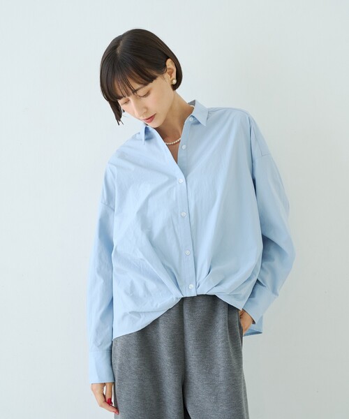Rouge vif Anna(ルージュヴィフアンナ)の「ポリエステルコットンツイストシャツ(シャツ/ブラウス・レディース・ホワイト/サックスブルー/グレイッシュベージュ・フリー)」の5枚目の写真