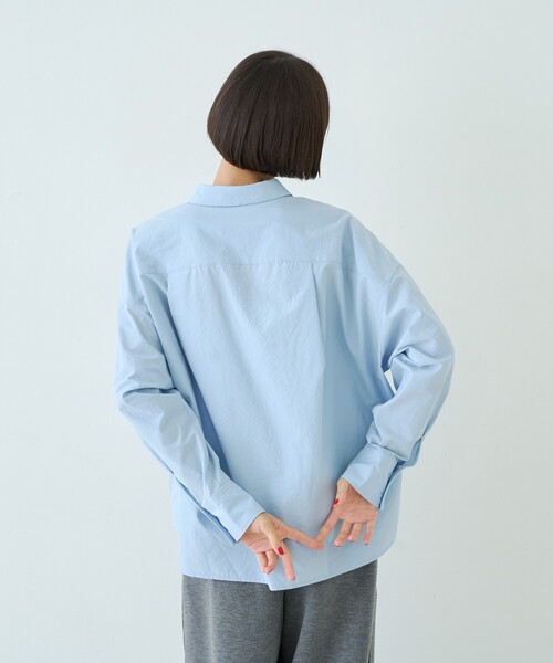 Rouge vif Anna(ルージュヴィフアンナ)の「ポリエステルコットンツイストシャツ(シャツ/ブラウス・レディース・ホワイト/サックスブルー/グレイッシュベージュ・フリー)」の9枚目の写真