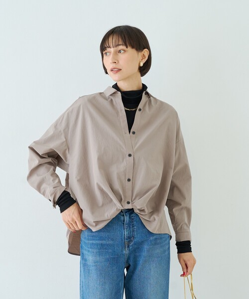 Rouge vif Anna(ルージュヴィフアンナ)の「ポリエステルコットンツイストシャツ(シャツ/ブラウス・レディース・ホワイト/サックスブルー/グレイッシュベージュ・フリー)」の16枚目の写真