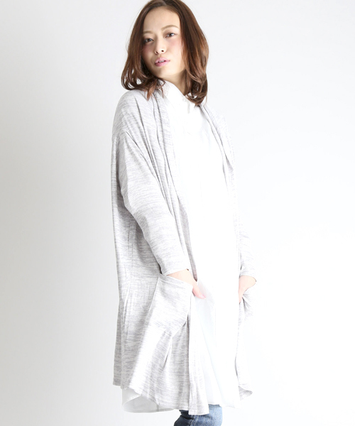 Denime（ドゥニーム）の「ニットソーフードカーディガン（カーディガン/ボレロ・レディース・グレー/アイボリー/ネイビー/オレンジ・FREE）」の2枚目の写真