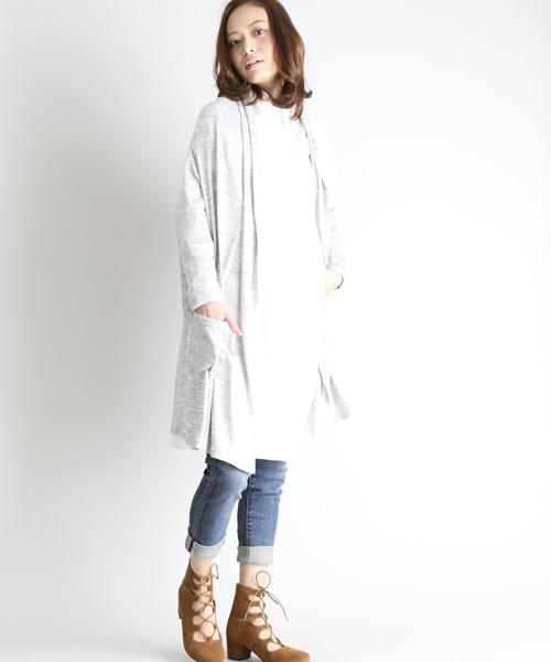 Denime（ドゥニーム）の「ニットソーフードカーディガン（カーディガン/ボレロ・レディース・グレー/アイボリー/ネイビー/オレンジ・FREE）」の19枚目の写真