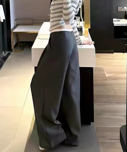 COCOMOMO（ココモモ）の「ウエスト配色タックスラックスパンツ レイヤード風 パンツ 配色 ワイドパンツ ツータック スラックス タックワイドパンツ タックワイドスラックス ハイウエスト きれいめ カジュアル（スラックス・レディース・ブラウン/ブラック/ダークグレー・S/M/L）」の10枚目の写真