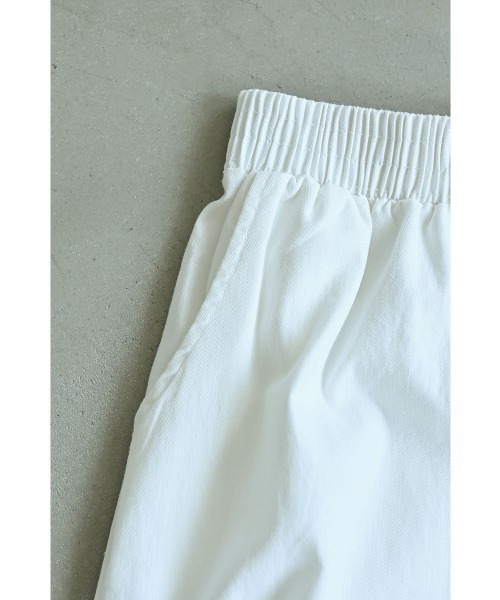 marjour（マージュール）の「WIDE GATHER EASY PANTS（その他パンツ・レディース・ブラック/ホワイト・M）」の7枚目の写真
