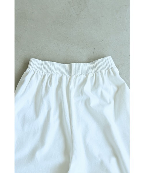 marjour（マージュール）の「WIDE GATHER EASY PANTS（その他パンツ・レディース・ブラック/ホワイト・M）」の10枚目の写真