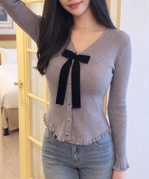 Ada.(エイダ)の「フロントリボン ハートボタン Vネック リブ ニット(ニット/セーター・レディース・グレー/ホワイト/ブラック・FREE)」の20枚目の写真