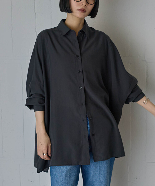 for/c（フォーシー）の「オーバーサイズシャツ【サスティナブル】（シャツ/ブラウス・レディース・スミクロ/オフホワイト・M/L）」の17枚目の写真