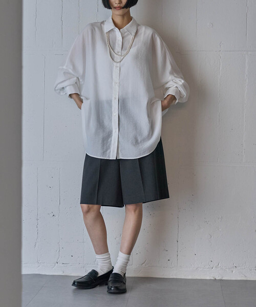for/c（フォーシー）の「オーバーサイズシャツ【サスティナブル】（シャツ/ブラウス・レディース・スミクロ/オフホワイト・M/L）」の14枚目の写真