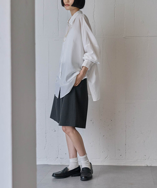for/c（フォーシー）の「オーバーサイズシャツ【サスティナブル】（シャツ/ブラウス・レディース・スミクロ/オフホワイト・M/L）」の4枚目の写真