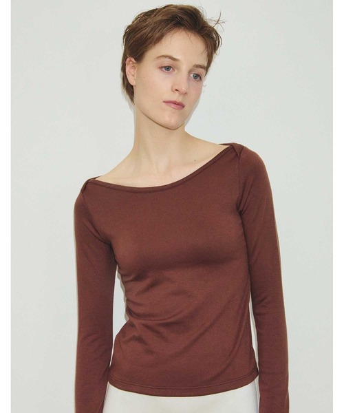OUR WACOAL(アワワコール)の「カップ付きボートネックトップス(Tシャツ/カットソー・レディース・ブラウン/アイボリー/ブラック/グレー・L/M)」の4枚目の写真