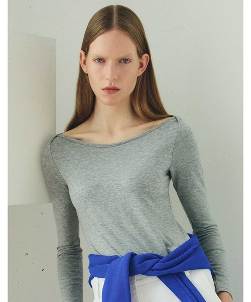 OUR WACOAL(アワワコール)の「カップ付きボートネックトップス(Tシャツ/カットソー・レディース・ブラウン/アイボリー/ブラック/グレー・L/M)」の1枚目の写真