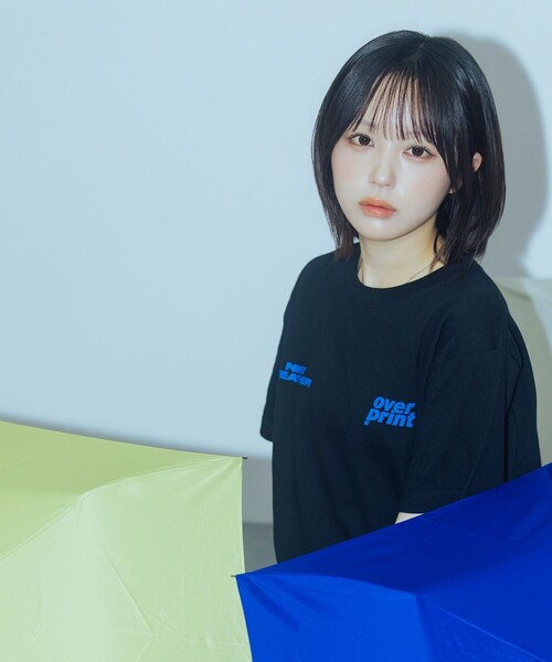 NICE WEATHER(ナイスウェザー)の「【別注】<over print × なえなの>プリント Tシャツ/COTOH(Tシャツ/カットソー・レディース・ブラック/ライトブルー/ホワイト・L/M/S)」の5枚目の写真