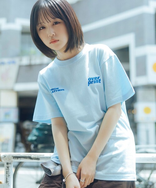 NICE WEATHER(ナイスウェザー)の「【別注】<over print × なえなの>プリント Tシャツ/COTOH(Tシャツ/カットソー・レディース・ブラック/ライトブルー/ホワイト・L/M/S)」の10枚目の写真