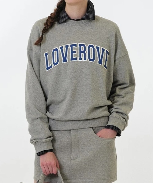 GRVRGROVE(グローブ)の「LOVEROVE SWEATSHIRT(スウェット・レディース・グレー/ブラウン/ブラック/チャコール・フリー)」の1枚目の写真