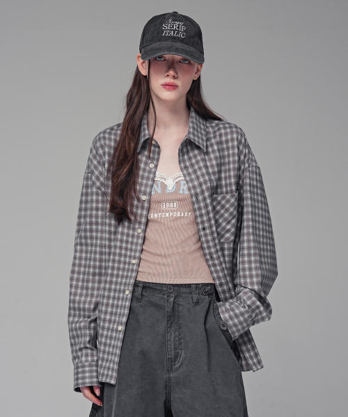 AVANDRESS(アバンドレス )の「ヒールチェックシャツ_4COL(シャツ/ブラウス・レディース・チャコールグレー/ネイビー/バーガンディー/ダークベージュ・MEDIUM/LARGE/X-LARGE)」の8枚目の写真