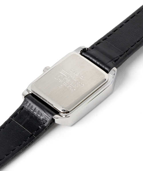 AMERICAN RAG CIE（アメリカンラグシー）の「CASIO/スクエアクオーツ【WEB限定】（アナログ腕時計・レディース・その他/ブラウン系その他/ブラック×ブラック/ホワイト×グレー・FREE）」の6枚目の写真