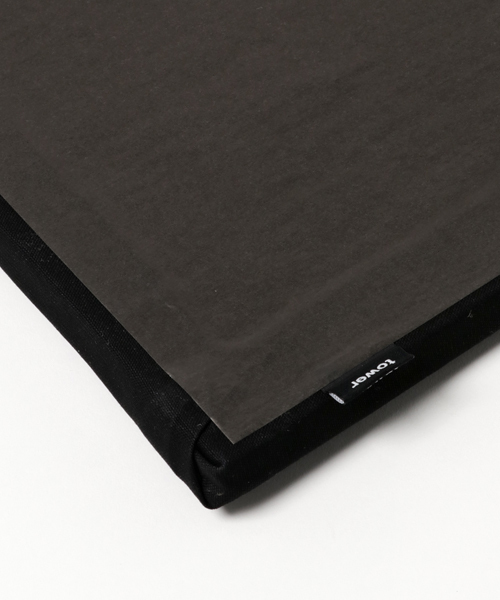 tower（タワー）の「tower (タワー) 平型アイロン台（ランドリーグッズ・レディース・ブラック/ホワイト・ONE SIZE）」の5枚目の写真