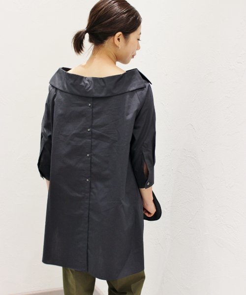 plage（プラージュ）の「サイドカラーボートネックブラウス