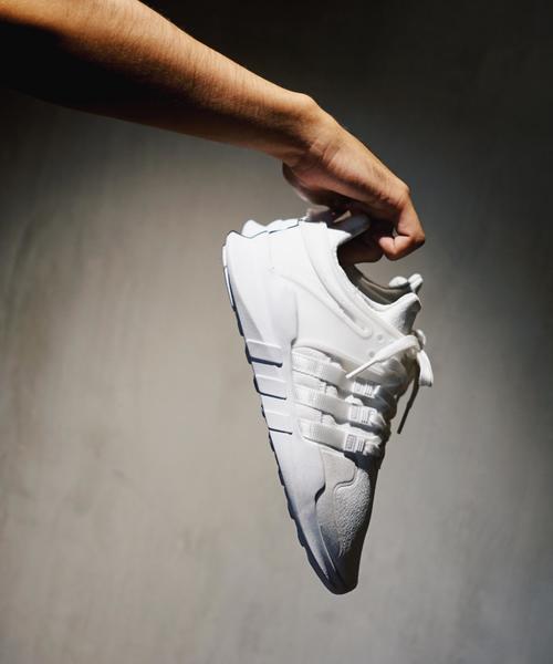 adidas Originals（アディダスオリジナルス）の「＜adidas originals＞ EQT SUPPORT ADV ex/スニーカー ◆（スニーカー・メンズ・ブラック/ホワイト・27.5/23/28/24.5/27/28.5/26/24/29/26.5/25.5/25/23.5/30）」の6枚目の写真