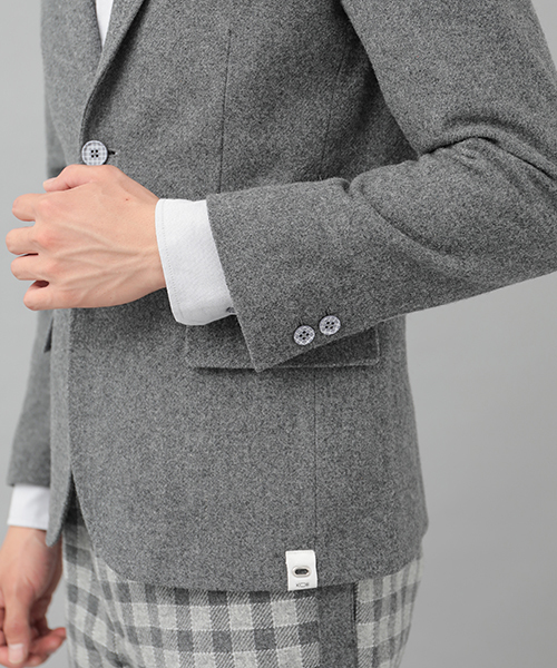 koe×THOM BROWNE（コエトムブラウン）の「[KOE×THOM BROWNE] MENS SPORTCOAT（テーラードジャケット・メンズ・ダークグレー・SMALL/MEDIUM/LARGE）」の13枚目の写真