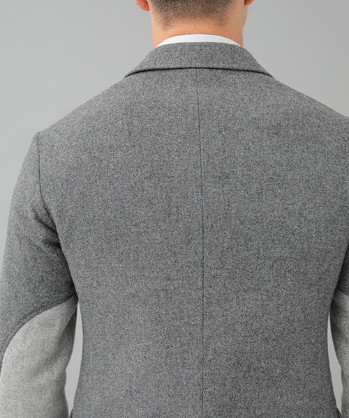 koe×THOM BROWNE（コエトムブラウン）の「[KOE×THOM BROWNE] MENS SPORTCOAT（テーラードジャケット・メンズ・ダークグレー・SMALL/MEDIUM/LARGE）」の4枚目の写真