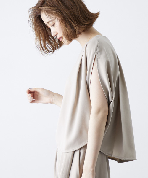 STUDIOUS（ステュディオス）の「【STUDIOUS】ピーチスリットブラウス（シャツ/ブラウス・レディース・バーガンディー/ベージュ/ネイビー・FREE）」の12枚目の写真