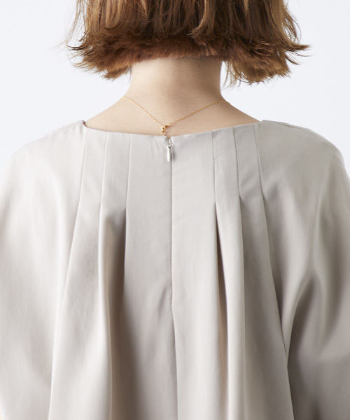 STUDIOUS（ステュディオス）の「【STUDIOUS】ピーチスリットブラウス（シャツ/ブラウス・レディース・バーガンディー/ベージュ/ネイビー・FREE）」の17枚目の写真