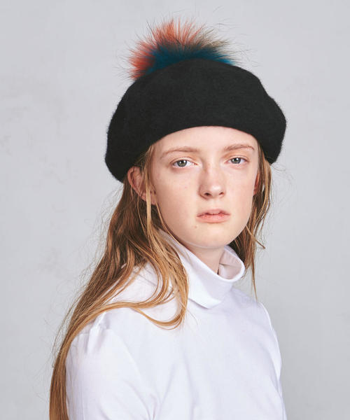 新品】Athena New York 黒ニット帽 ポンポン付き 新品】Athena New