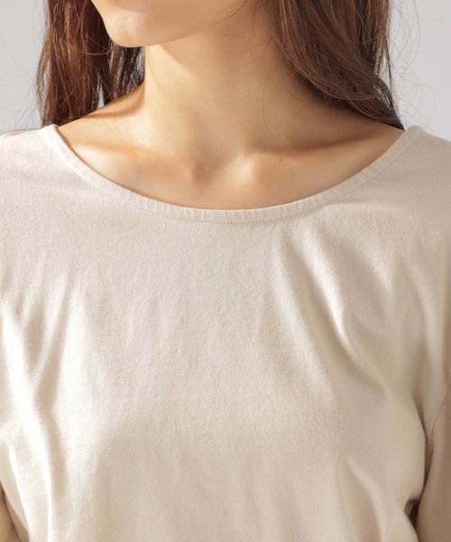 BAYFLOW（ベイフロー）の「ソデボリュームツイストプルオーバー（Tシャツ/カットソー・レディース・ブラック/ベージュ・SMALL/MEDIUM）」の9枚目の写真