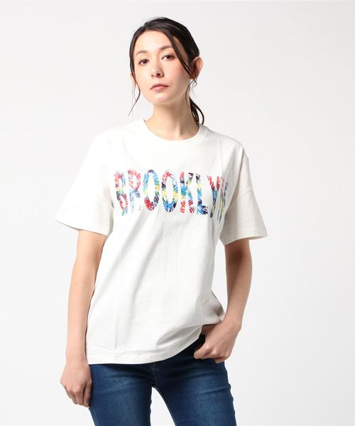 ARCHIVER(アーカイバ)の「【Bl】ボタニカルプリントロゴTシャツ 半袖(Tシャツ/カットソー・レディース・ネイビー/グレー/マルチ/ブラック/ホワイト・MEDIUM/LARGE)」の2枚目の写真