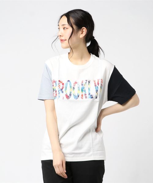 ARCHIVER(アーカイバ)の「【Bl】ボタニカルプリントロゴTシャツ 半袖(Tシャツ/カットソー・レディース・ネイビー/グレー/マルチ/ブラック/ホワイト・MEDIUM/LARGE)」の5枚目の写真