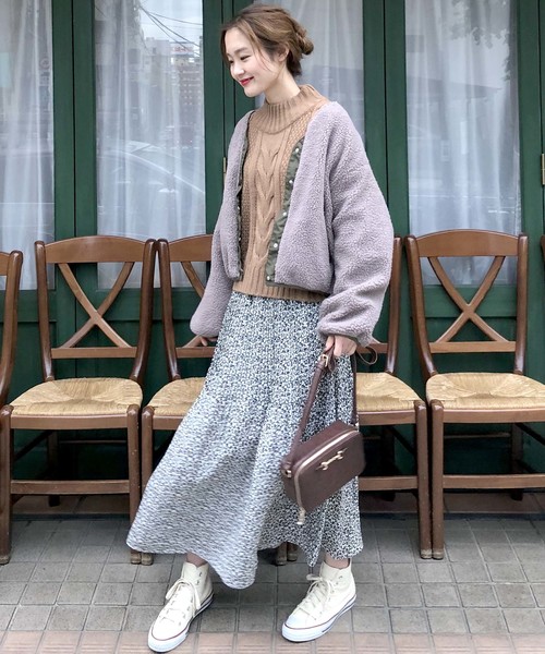 archives（アルシーヴ）の「小花消しプリーツスカート（スカート・レディース・ベージュ/ブラック/オフホワイト・MEDIUM）」の6枚目の写真