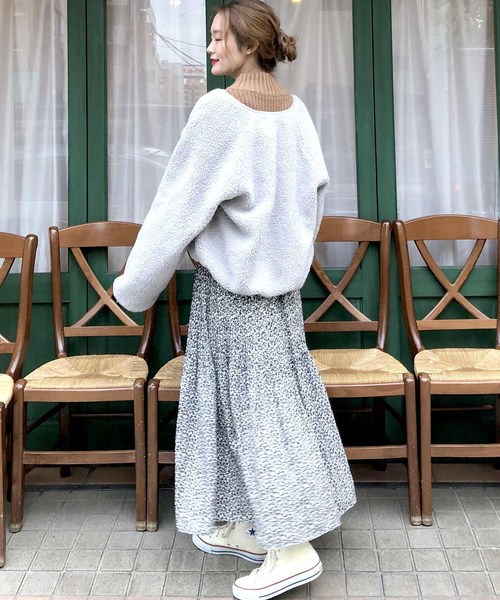 archives（アルシーヴ）の「小花消しプリーツスカート（スカート・レディース・ベージュ/ブラック/オフホワイト・MEDIUM）」の7枚目の写真