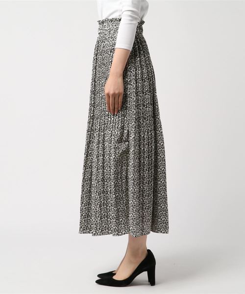 archives（アルシーヴ）の「小花消しプリーツスカート（スカート・レディース・ベージュ/ブラック/オフホワイト・MEDIUM）」の5枚目の写真