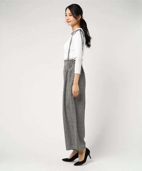 STYLEBLOCK(スタイルブロック)の「花柄プリントサスペンダー付き2WAYワイドパンツ(その他パンツ・レディース・ブラック/グリーン/アイボリー/ライトベージュ・M)」の7枚目の写真