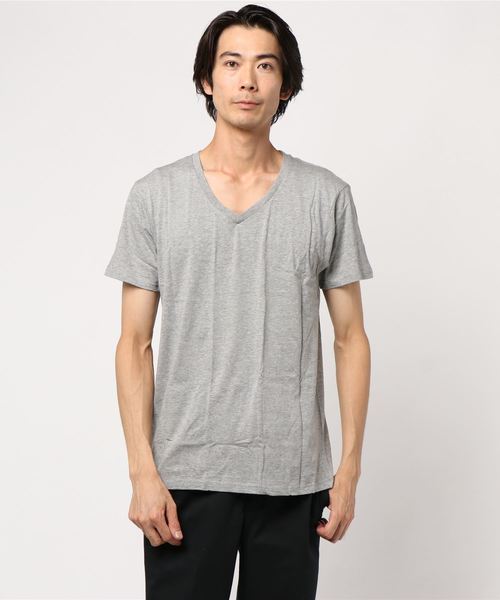FRUIT OF THE LOOM(フルーツオブザルーム)の「FRUIT OF THE LOOM 30/綿100%半袖V首2P(Tシャツ/カットソー・メンズ・ホワイト/ブラック/グレー・M/L/XL)」の10枚目の写真