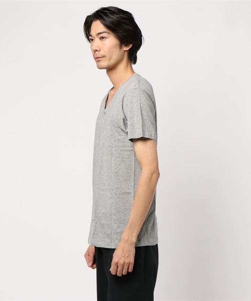 FRUIT OF THE LOOM(フルーツオブザルーム)の「FRUIT OF THE LOOM 30/綿100%半袖V首2P(Tシャツ/カットソー・メンズ・ホワイト/ブラック/グレー・M/L/XL)」の11枚目の写真