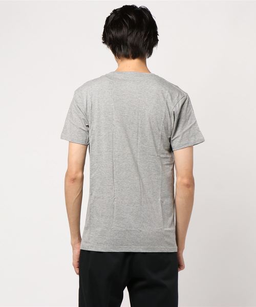 FRUIT OF THE LOOM(フルーツオブザルーム)の「FRUIT OF THE LOOM 30/綿100%半袖V首2P(Tシャツ/カットソー・メンズ・ホワイト/ブラック/グレー・M/L/XL)」の12枚目の写真