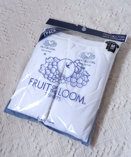 FRUIT OF THE LOOM(フルーツオブザルーム)の「FRUIT OF THE LOOM 30/綿100%半袖V首2P(Tシャツ/カットソー・メンズ・ホワイト/ブラック/グレー・M/L/XL)」の2枚目の写真