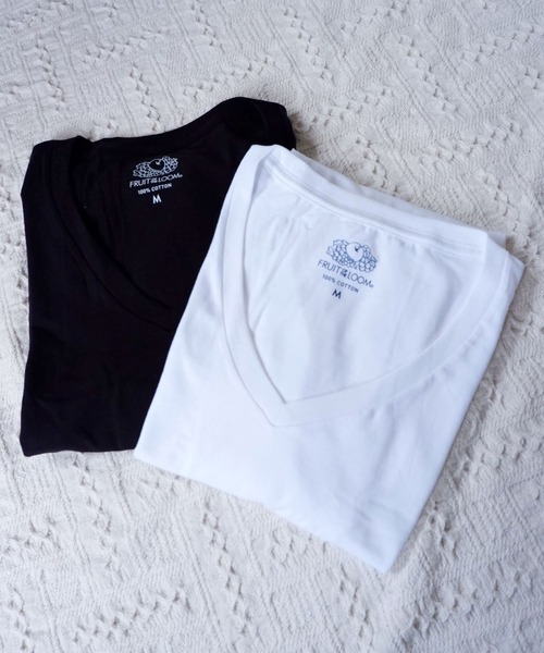 FRUIT OF THE LOOM(フルーツオブザルーム)の「FRUIT OF THE LOOM 30/綿100%半袖V首2P(Tシャツ/カットソー・メンズ・ホワイト/ブラック/グレー・M/L/XL)」の1枚目の写真