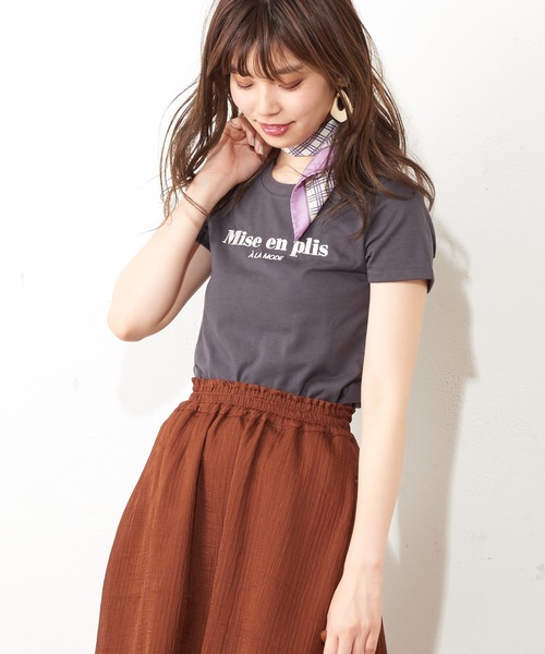 natural couture（ナチュラルクチュール）の「刺繍ロゴチビTシャツ（Tシャツ/カットソー・レディース・オフホワイト/イエロー/ボルドー/スミクロ・FREE）」の3枚目の写真