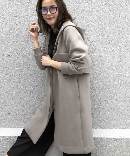 HERENCIA（ヘレンチア）の「バックフリルフード付きジップアップコート
