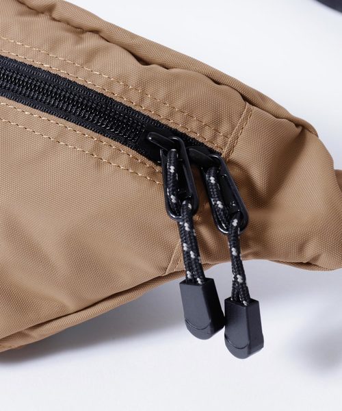 MEI（メイ）の「MEI/メイ ボトムライン ボディバッグ BOTTOMLINE（ボディバッグ/ウエストポーチ・メンズ・ホワイト/ブラック/ベージュ/ネイビー/ブラウン/オリーブドラブ/チャコール/レオパード・FREE）」の11枚目の写真