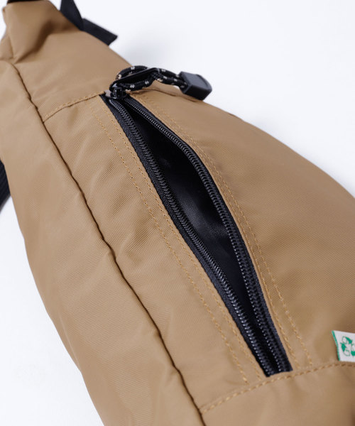 MEI（メイ）の「MEI/メイ ボトムライン ボディバッグ BOTTOMLINE（ボディバッグ/ウエストポーチ・メンズ・ホワイト/ブラック/ベージュ/ネイビー/ブラウン/オリーブドラブ/チャコール/レオパード・FREE）」の15枚目の写真