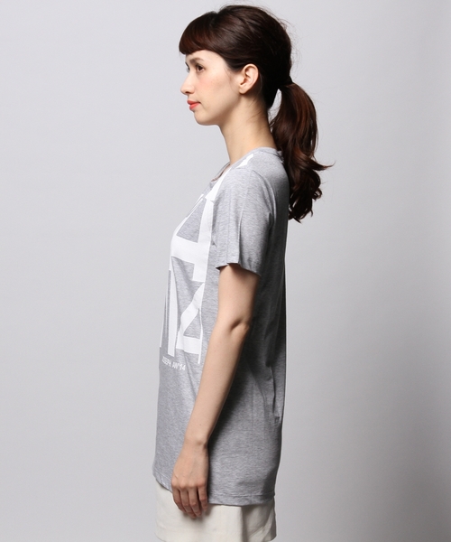 JOSEPH(ジョセフ)の「GRAPHIC TEE Tシャツ(Tシャツ/カットソー・レディース・ホワイト系/ライトグレー系・MEDIUM/SMALL)」の3枚目の写真