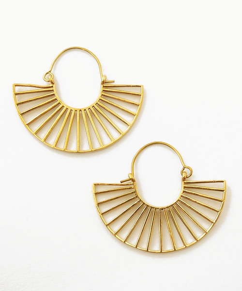 TONE SELECT GOODS(トーンセレクトグッズ)の「【Brass ACC】Brassデザインピアス(OG)(ピアス(両耳用)・レディース・シルバー系その他/シルバー系その他2/シルバー系その他3/シルバー系その他4/ゴールド系その他/ゴールド系その他2/ゴールド系その他3/ゴールド系その他4/ゴールド系その他5・FREE)」の6枚目の写真