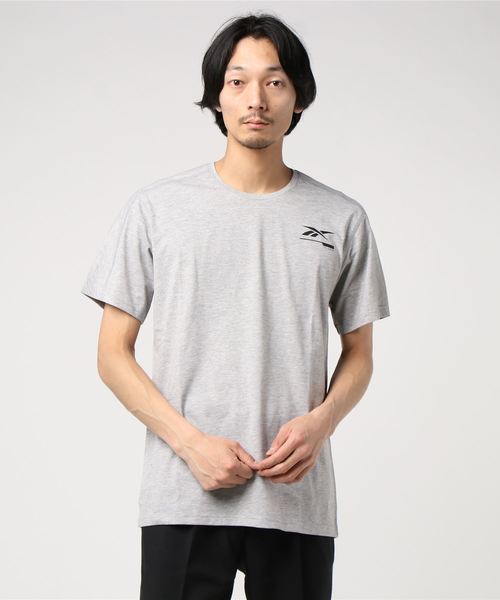Reebok(リーボック)の「スピードウィック ムーブ Tシャツ / Speedwick Move Tee(Tシャツ/カットソー・メンズ・グレー/ブラック/ライトブルー・LARGE/X-LARGE/XX-LARGE/X-SMALL/MEDIUM/XXX-LARGE/SMALL)」の1枚目の写真