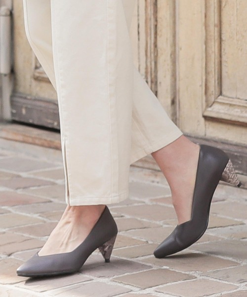 KOBE LETTUCE（コウベレタス）の「トライアングルヒールパンプス（パンプス・レディース・ブラック/イエロー/アイボリー/グレイッシュベージュ・LL/S/M/L）」の3枚目の写真