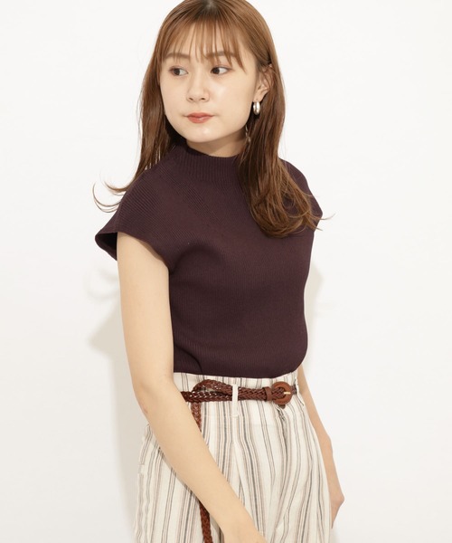 SENSE OF PLACE by URBAN RESEARCH（センスオブプレイスバイアーバンリサーチ）の「モックネックフレンチスリーブセーター（ニット/セーター・レディース・ライトブルー/ブラウン/オフホワイト/イエロー/ライトベージュ/ブラック・FREE）」の4枚目の写真