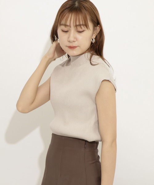 SENSE OF PLACE by URBAN RESEARCH（センスオブプレイスバイアーバンリサーチ）の「モックネックフレンチスリーブセーター（ニット/セーター・レディース・ライトブルー/ブラウン/オフホワイト/イエロー/ライトベージュ/ブラック・FREE）」の5枚目の写真